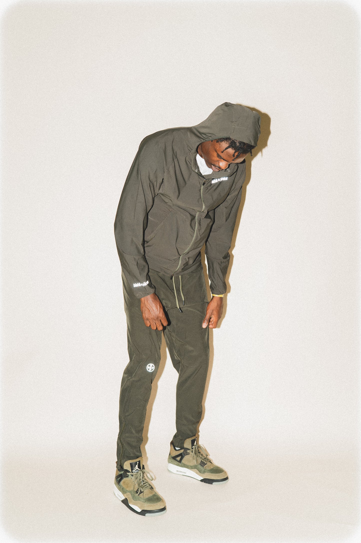 OLIVE GREEN PANTS RUNNER SET