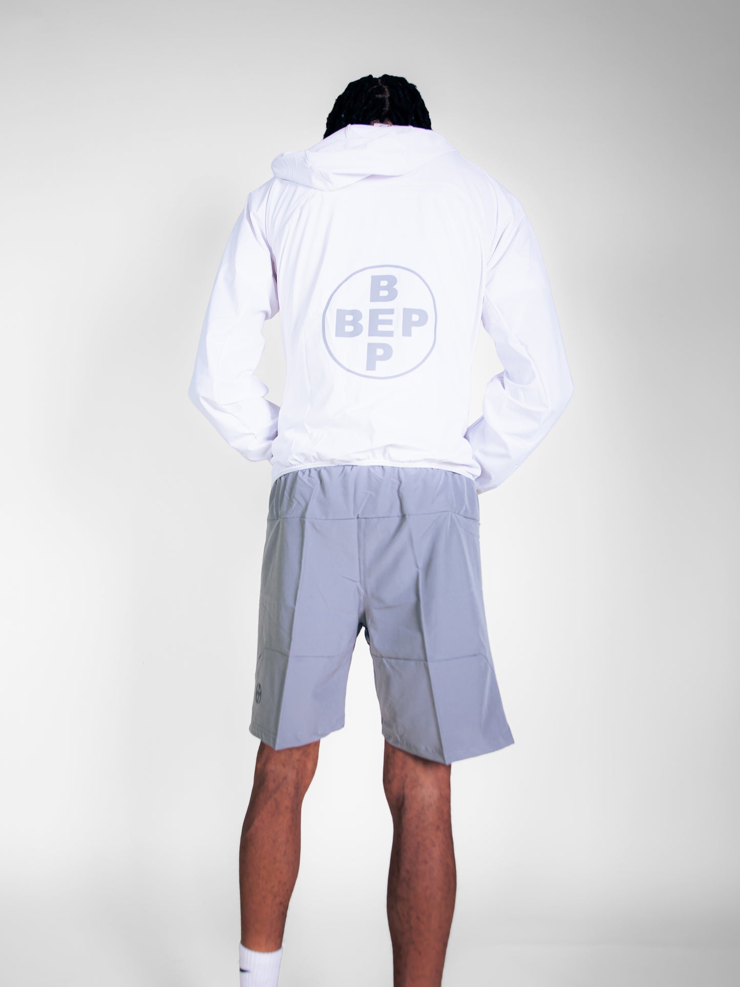 LIGHT GREY & WHITE SHORT RUNNER SET