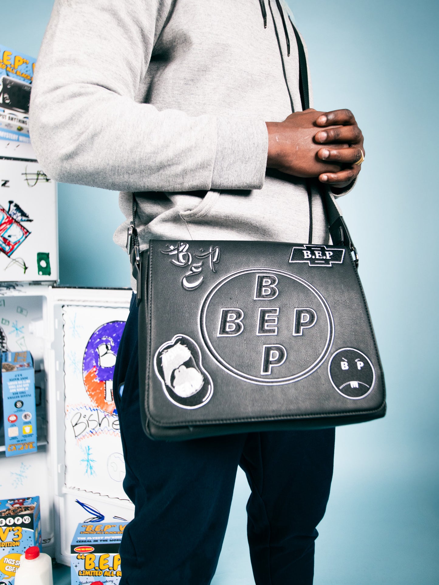 V3 B.E.P MESSENGER BAG