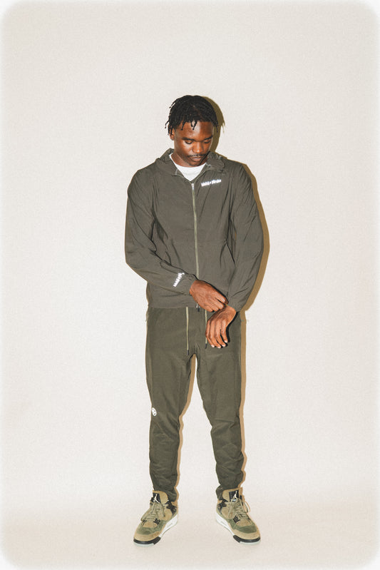 OLIVE GREEN PANTS RUNNER SET