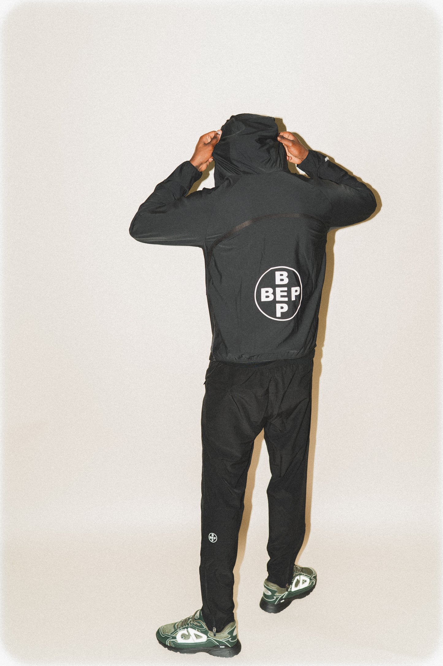 BLACK & WHITE PANTS RUNNER SETS